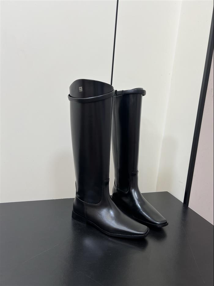 20251128174315677 580